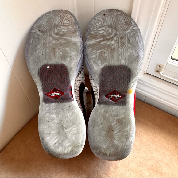 Nike LeBron 20 The Debut DJ5423-100 18 White Metallic Gold Black 2022 Zoom Air - Picture 13 of 14